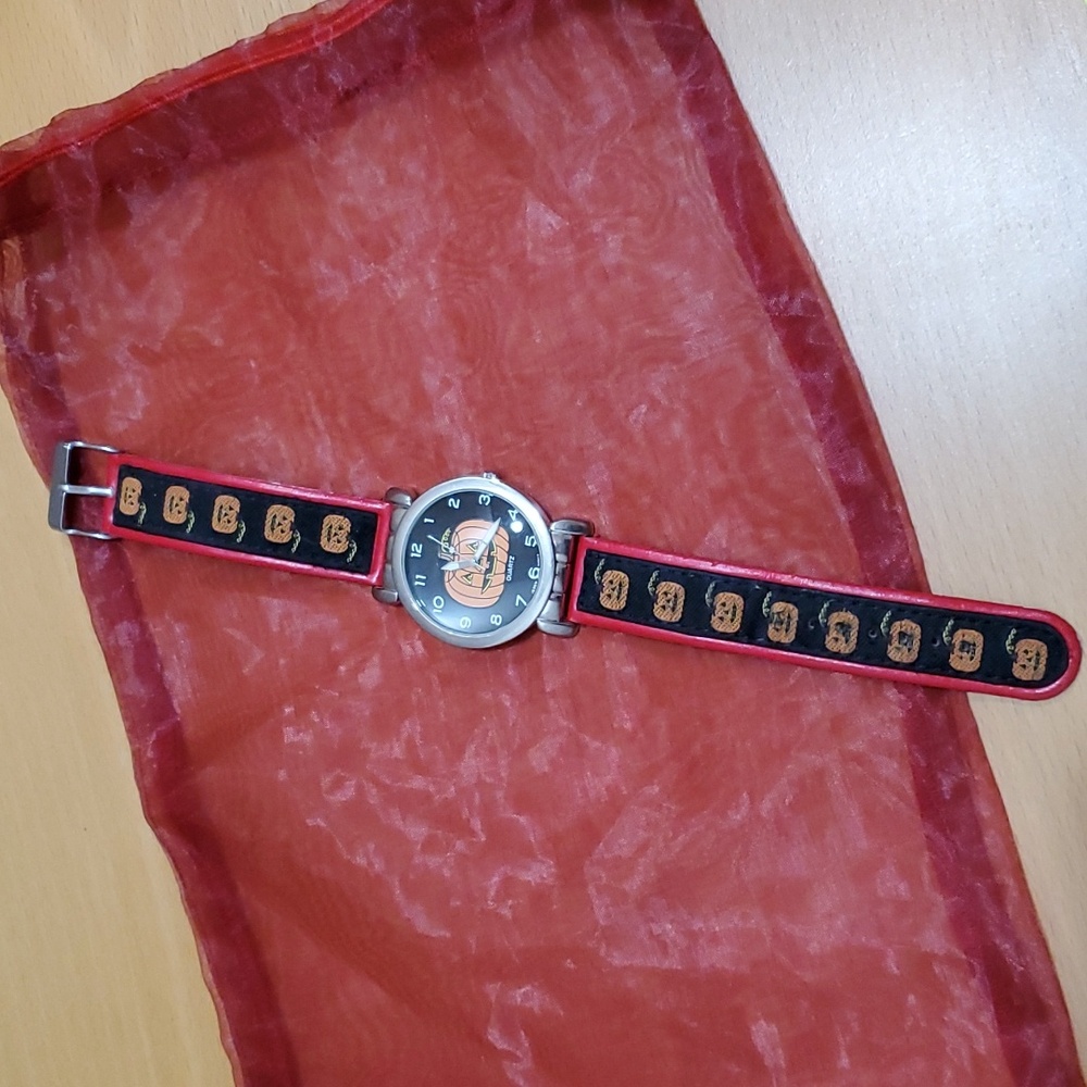Halloween Pumpkin Face Watch Cannes 🐧 2/$10